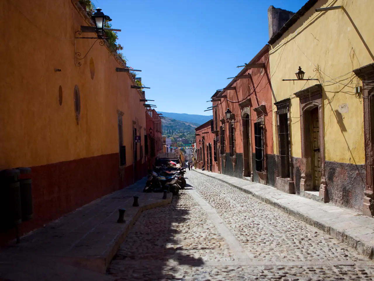 Searching for plots of land urgently for the construction of a new school in Friedrichshain