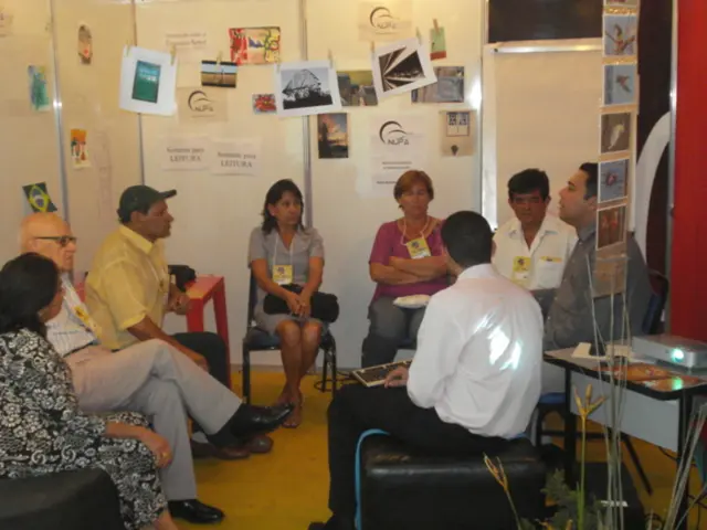 Campaign Tactics for Challengers: Effective Methods to Overtake Current Political Figures