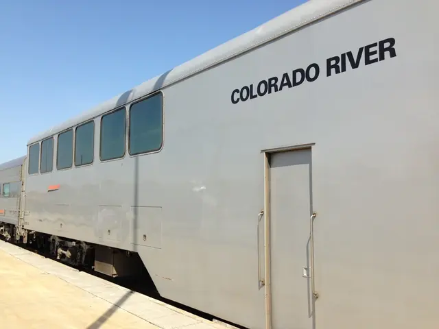 Feel free journey through dreamland: Train symbolism and deciphering dreams' messages