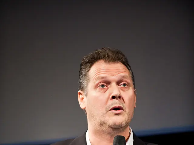 Job Opportunities in the Communication Sector (for all genders)