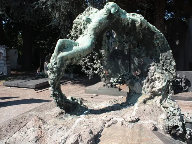 Investigating Nazi burial sites at Eversburg cemetery: a project by Osnabrück students